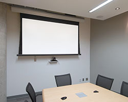 Core Solution: Silhouette V projection screen at Telus House, Toronto, CA. Photography: Ron de Vries, Toronto, CA.