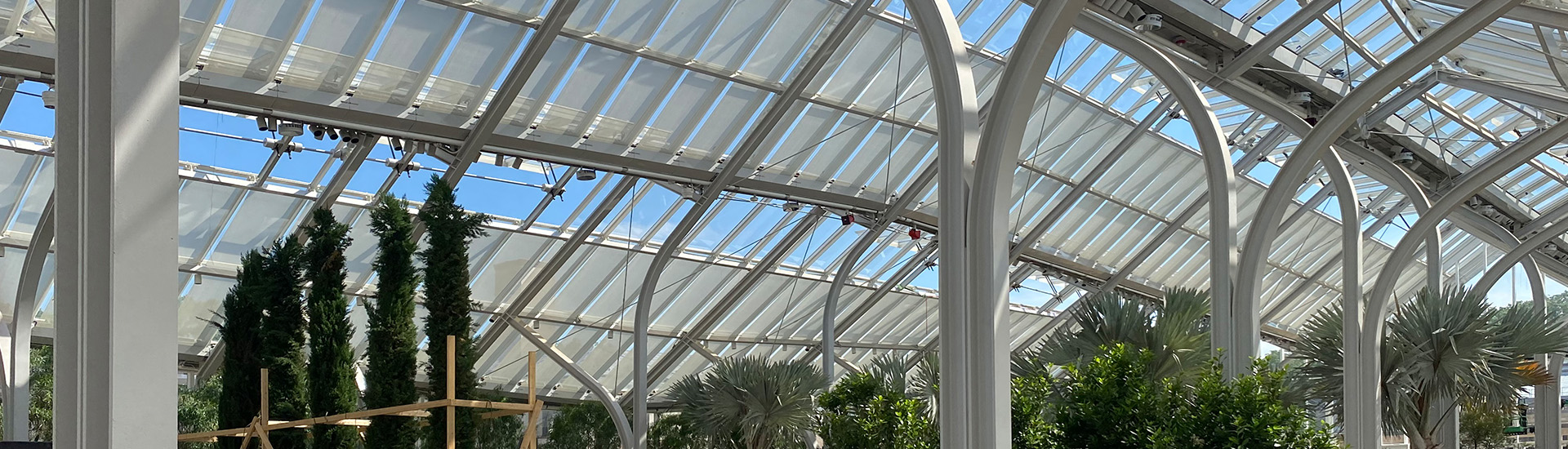 Exterior Motorized Venetian Blinds | Renton Highlands Library, Renton, WA | Architect: Hacker | Dealer: Interiortek